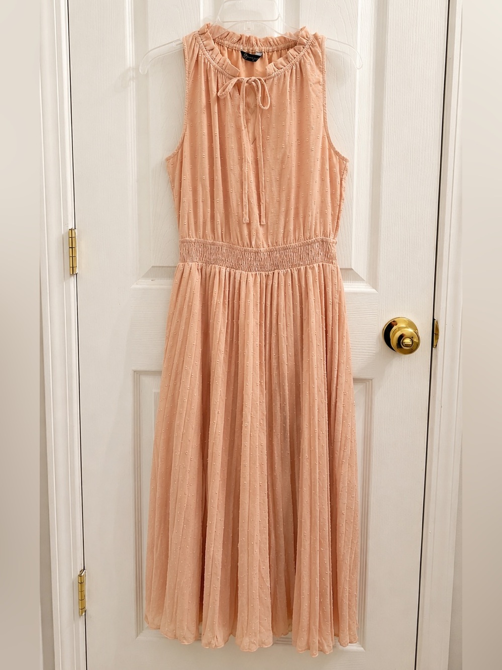 Sleeveless Tie-Neck Maxi Dress in Soft Cream